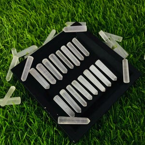 Gemma di selenite sfaccettata naturale di alta qualità, mini torretta!! Gemma di selenite naturale sfusa a forma di matita!! Gemma di selenite sfaccettata a punta piccola
