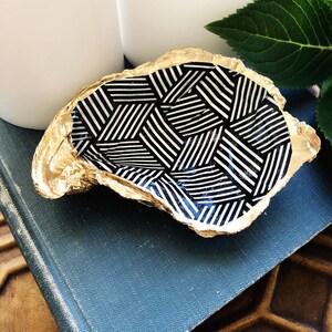 Decoupage Oyster Shell Ring Holder--Black and White Geometric