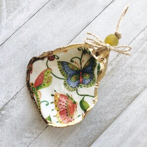 Decoupage Oyster Ornament--Spring Prints