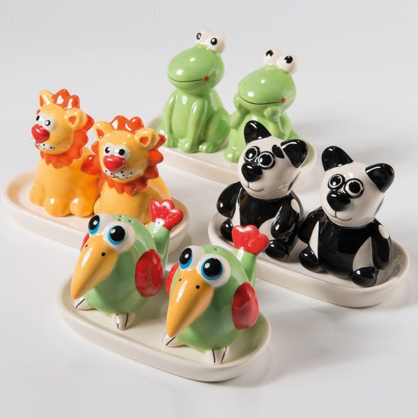 Salt And Papper Shaker Set On Tray, Easy Pour & Refill, Cute Ceramic Animals, Handpainted By Artisans, Kitchen Organiser, Fairtrade Gift Set