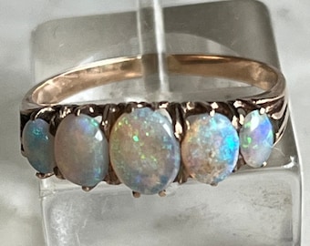 Vintage 9 ct opal ring