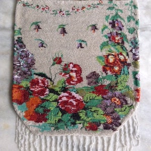 Fine Victorian micro-bead knitted bag