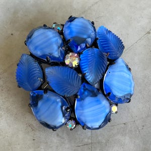 Vintage Neu Gablonz Blue Stone set brooch