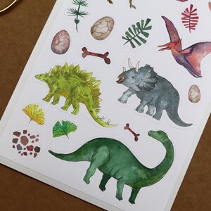 Adesivos de dinossauros. Ilustração original do aquarelle para todos os amantes do dinossauro.
