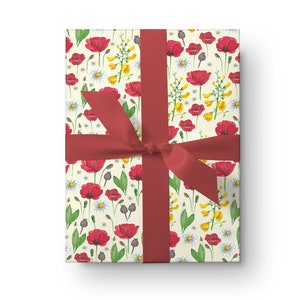 Inpakpapier met weidethema. Cadeauverpakking met kruiden en bloemen.