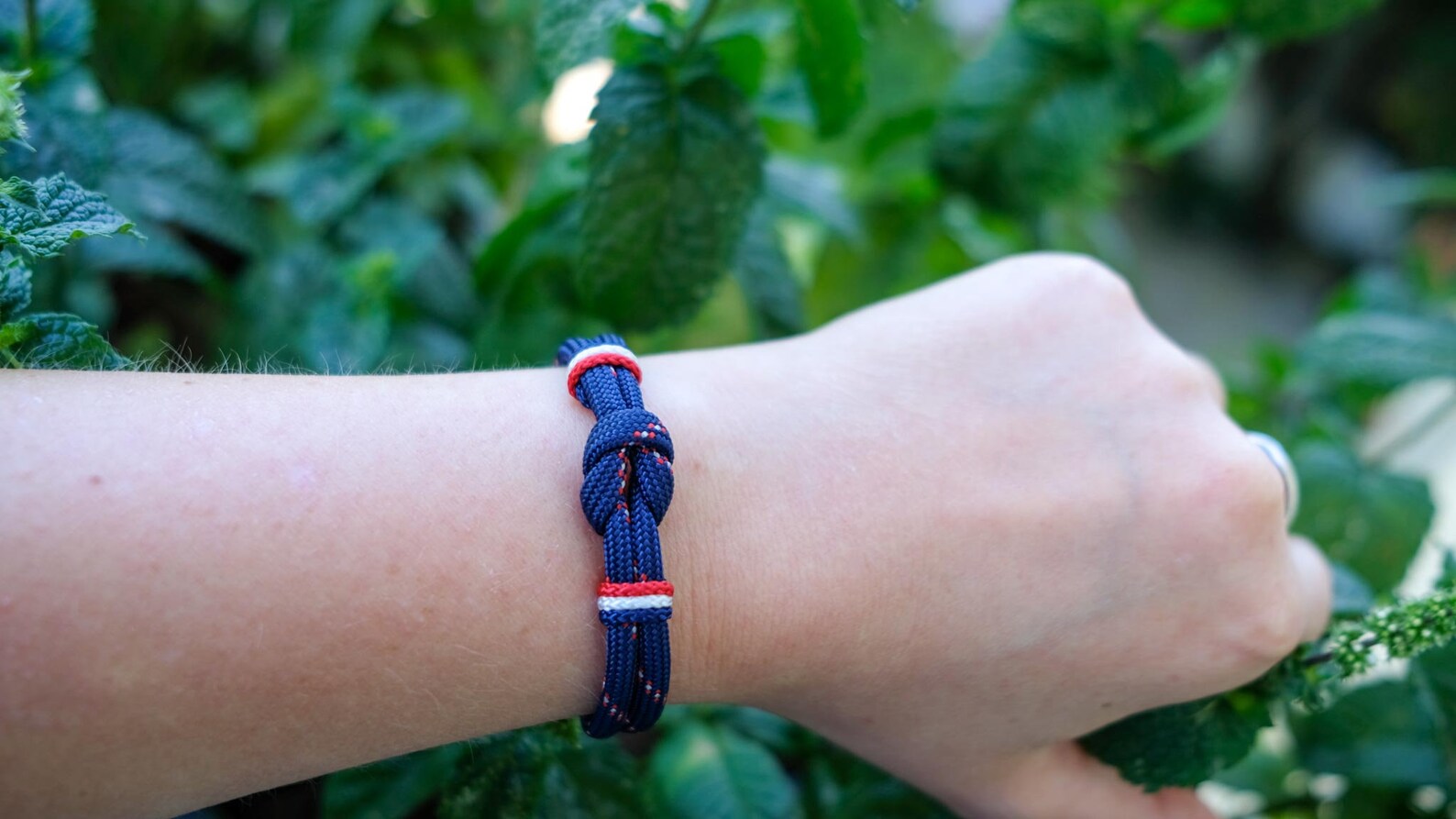 Paracord Bracelet Navy Blue - Golden with Brass Eagle Bird Head