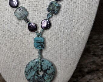 Colgante redondo de turquesa, collar de turquesa y perlas, colgante de turquesa, collar de turquesa