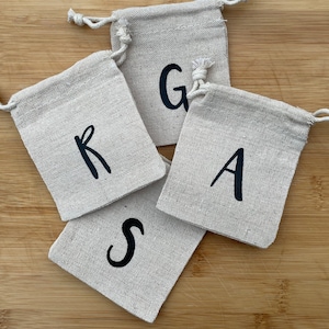Sac cadeau en coton Initial, sac en coton personnalisé avec cordon de serrage