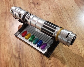 3D Druckdatei - Modularer Lichtschwertständer - Zentrierte Low Profile Arm Kyber Crystal Option