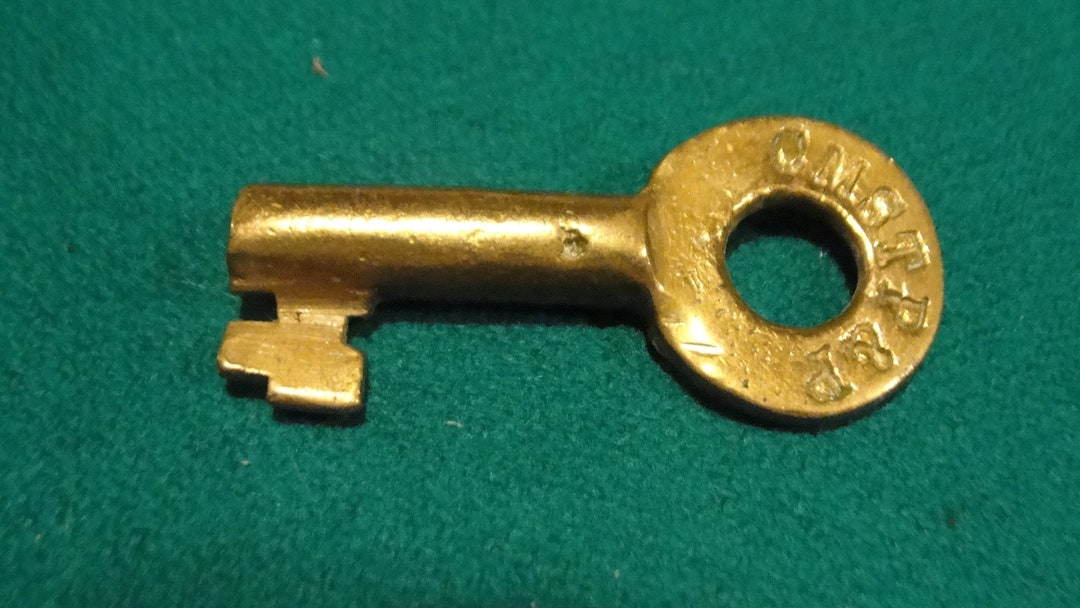 Brass Railroad Key cmstp & P chicago Milwaukee, St. Paul and Pacific