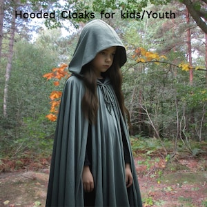 Youth/Children&#39;s Cloak~ Cosplay Cloaks~ Halloween Cloak for Children~ Hooded Cloaks