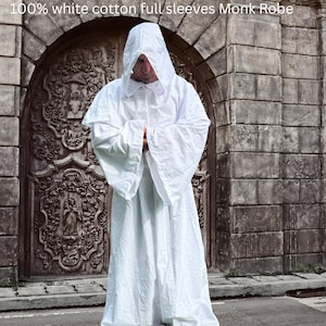 中世風のポケット付きコスチューム、黒のモンクフード付きローブ