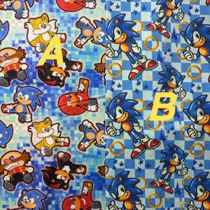 Puede incluir: Juego de tres tazas de cerámica con acabado mate moteado. Las tazas son de color crema, gris claro y gris oscuro. Diseño minimalista, ideal para café o té.