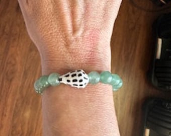 Green Aventurine Shell Bracelet, Beach Jewelry, Boho Chic, Yoga Jewelry, Healing Jewelry