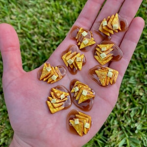 French Toast Miniatur Frühstück mit Ahornsirup für Puppenhaus Mini Frühstücks Etagere
