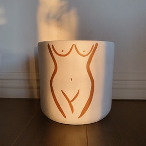 6-inch, 8-inch, and 10-inch body planter
