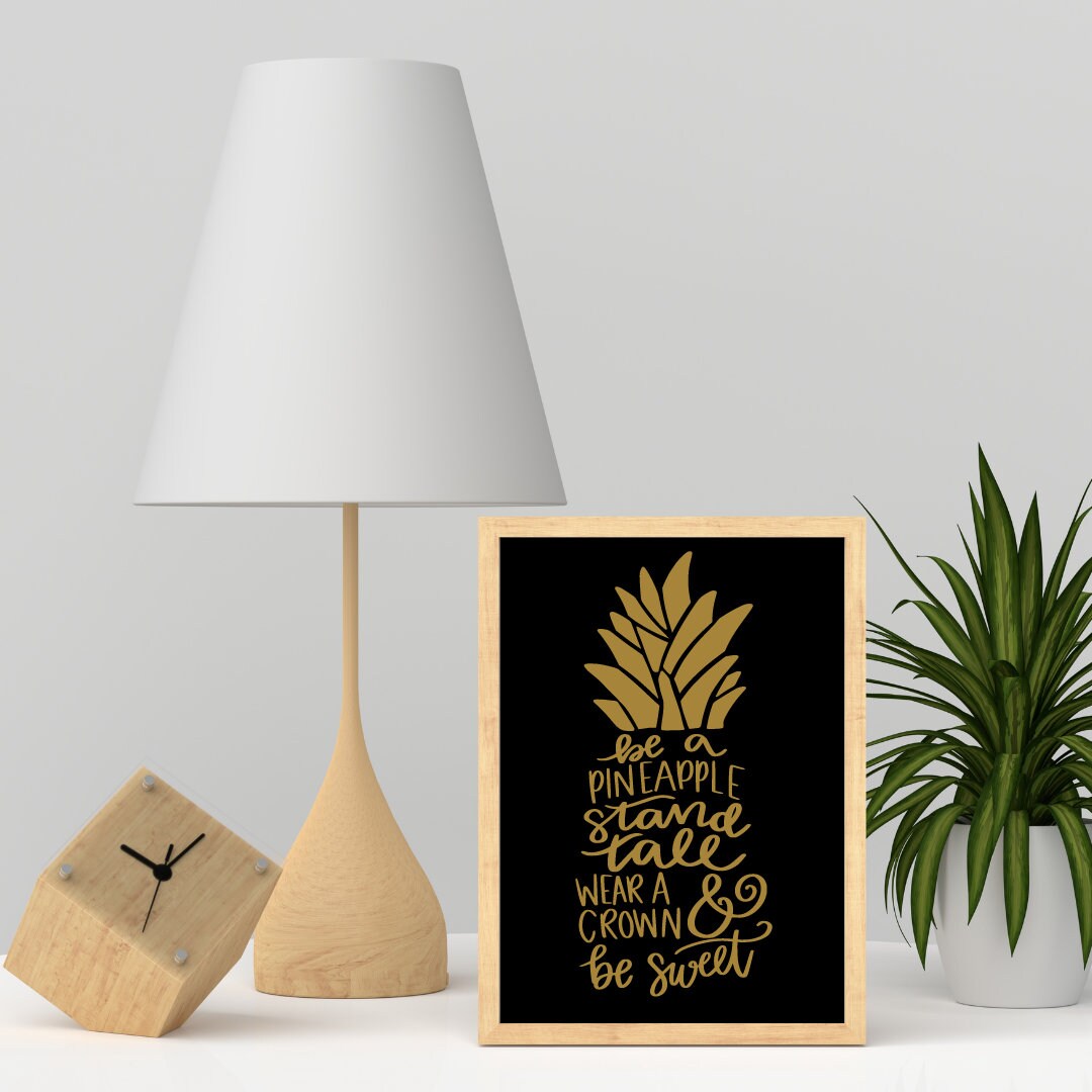 Ananas Zitat SVG Be a Pineapple SVG Stand Tall and Wear a Etsy.de