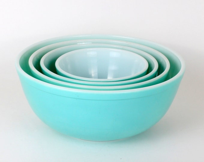 Pyrex Turquoise 4pc Mixing Bowl Set