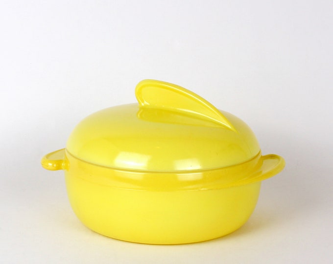 Vintage Maid of Honor Brand Yellow Casserole Dish