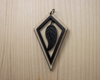 Corte láser colgante de hoja de madera (2.6" X 1.6")