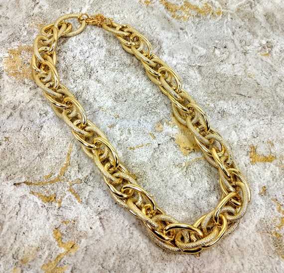 Gold Multi Link Chain Necklace With a Mix of Polished and  display picture 3