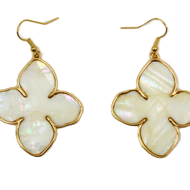 Tria Shell Earrings White main image 0