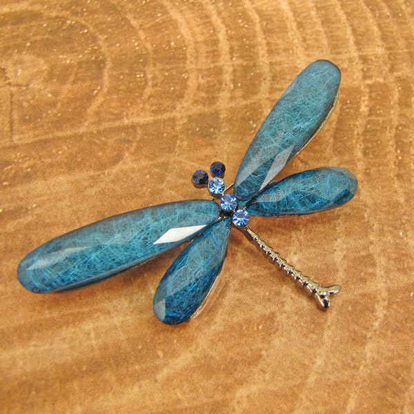 Épingle de broche de libellule bleue avec cristaux bleus et perles étincelantes coupées à facettes - grande broche de libellule avec des cristaux bleus