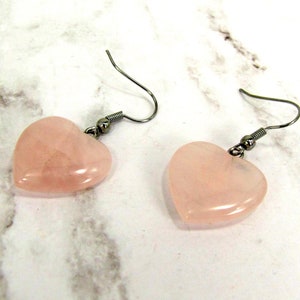 Rose Quartz Heart Shape Stone Earrings in a Polished and Smooth Finish, Heart Earrings, Rose quartz breaded earrings.