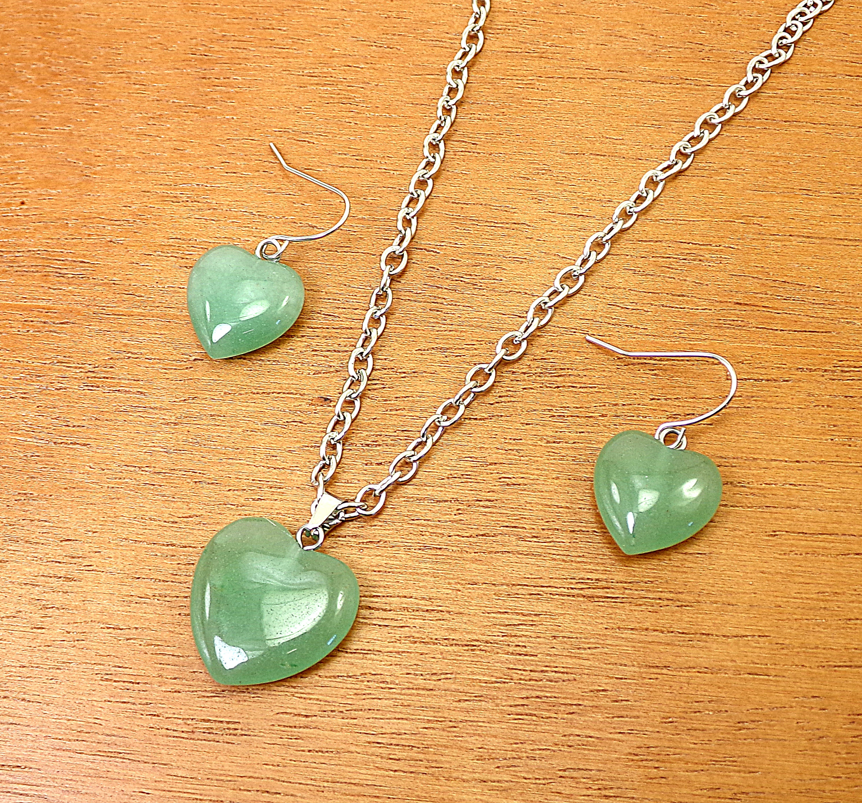 Green stone sale heart necklace