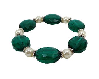 Green glass and pearl bead stretch bracelet created with green oval glass beads white round glass beads, fashion dressy statement bracelet.