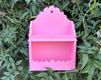 Sonny Angel Calico Critter Smiski Cottage Scalloped Display Shelf