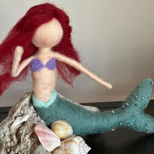 Ariel inspired by Little Mermaid,Felt needled Waldorf doll: felt with sea shells bild 7