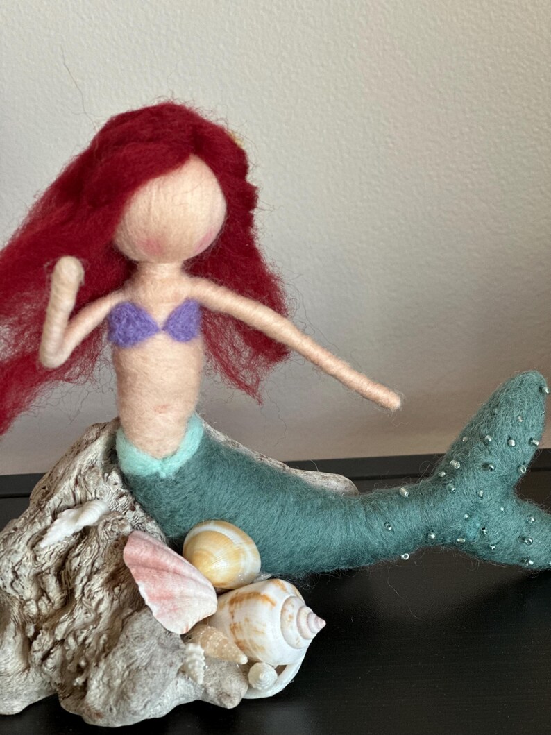 Ariel inspired by Little Mermaid,Felt needled Waldorf doll: felt with sea shells bild 7