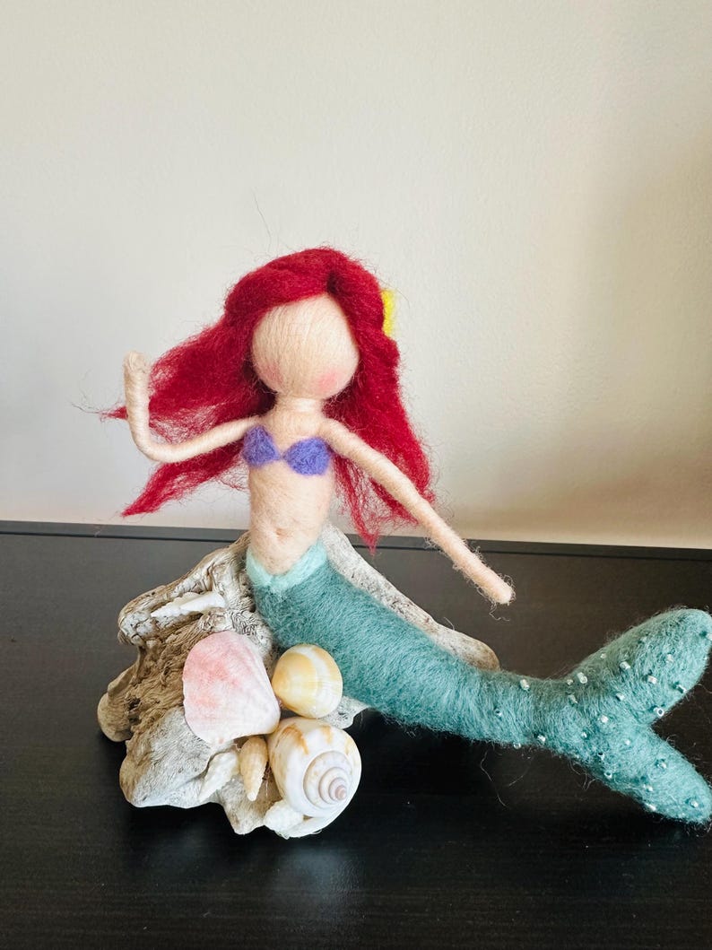 Ariel inspired by Little Mermaid,Felt needled Waldorf doll: felt with sea shells bild 2