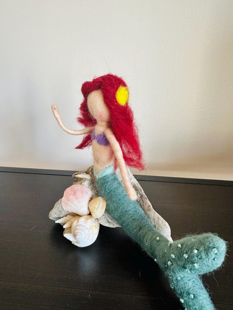 Ariel inspired by Little Mermaid,Felt needled Waldorf doll: felt with sea shells bild 5