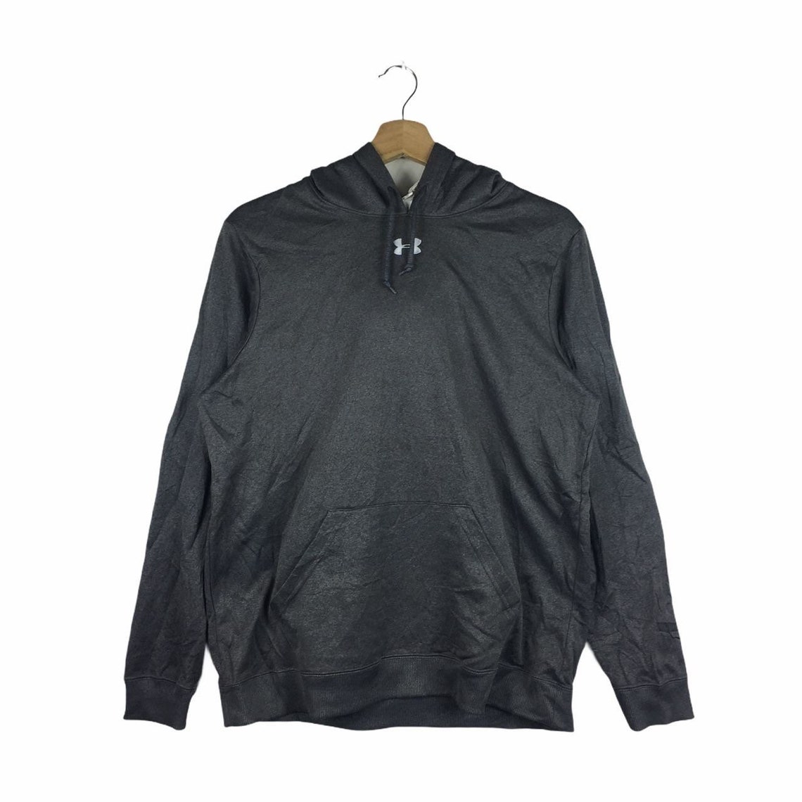 sweatshirt under jersey