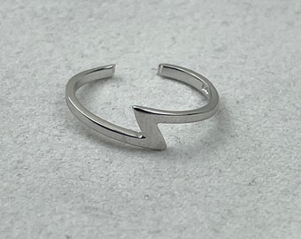 Lightning Bolt Toe Ring - Sterling Silver Toe Ring • Adjustable Toe Ring