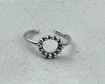 Circle toe ring • Sterling silver toe ring • Adjustable toe ring