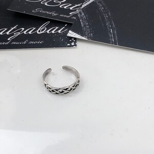 Anneau d'orteil en argent sterling anneau d'orteil réglable avec un design en filigrane. image 2