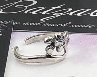 Flower Toe Ring - Sterling Silver Toe Ring • Adjustable Toe Ring