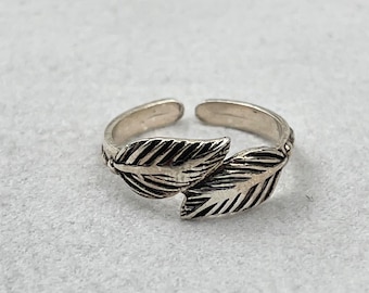 Double leaf toe ring • sterling silver toe ring • adjustable toe ring