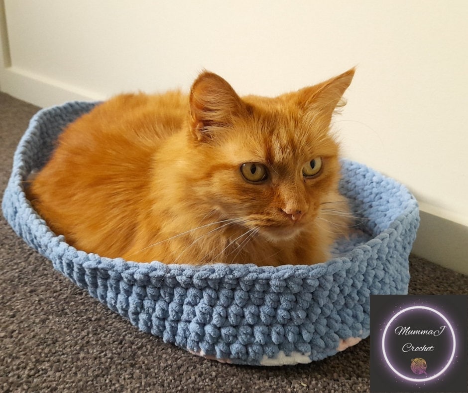 Crochet cat bed 2025