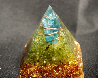 Orgone Spiritual Tetrahedron Pyramid Protection Ornament Turquoise Tigers Eye