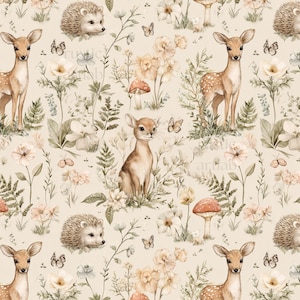 Könnte beinhalten: Ein sich wiederholendes Muster mit Aquarellillustrationen von Hirschen, Igeln, Schmetterlingen, Pilzen und Blumen in sanften Beige-, Creme- und Brauntönen. Das Design hat eine skurrile, märchenhafte Ästhetik, perfekt für Stoff oder Tapeten.