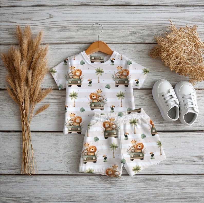 Safari Animals Seamless Pattern - Jungle Nursery Fabric Design ...
