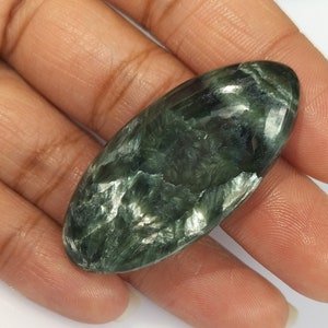 Atraente cabochão de serafinita, pedra preciosa de serafinita natural, formato extravagante serafinita 41X19X6 MM 40,4 ct., cabochão de embrulho de arame A-335