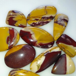 Lote atacado 100% Natural Mookaite Jasper Cabochão, Forma Misturada Lote Cabochão Mookaite, Mistura Mookaite Jasper Gemstone Lot, Envoltório de Arame A-094