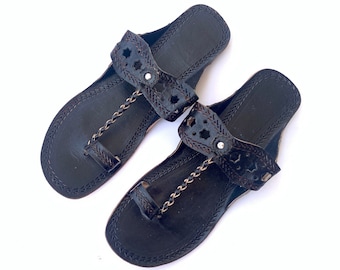 Black Women's Leather Flat Sandals, Flip Flops, Slip Ons, Slides, Gift for her, Shoes Ethnic Indian Boho Style Handmade Kolhapuris