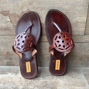 Brown Leather Women&#39;s Flat Sandals, Flip Flops, Slip Ons, Summer Gift for her Shoes Ethnic Indian Boho Style Handmade