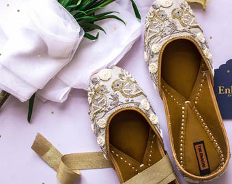Bridal Ballet Flats for Wedding, Love Birds Embroidered Wedding Shoes, Pearl White Comfortable Ethnic Wedding Footwear Khussa Jutti